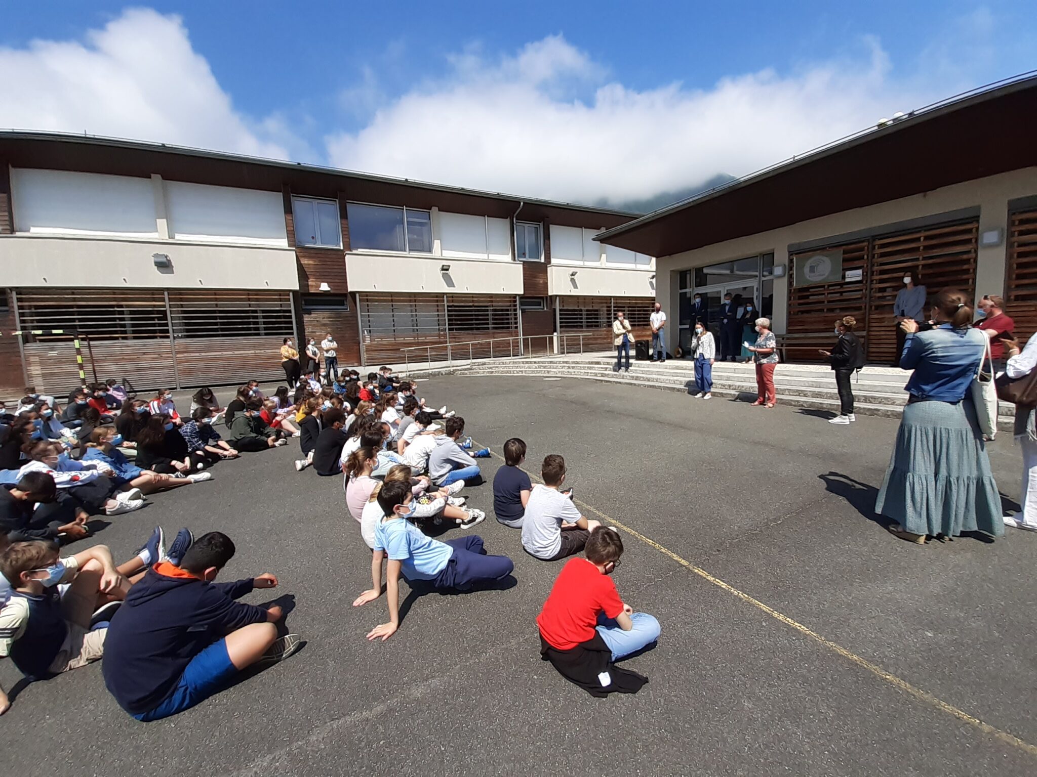 La SHEM aide les collégiens à découvrir les énergies renouvelables.