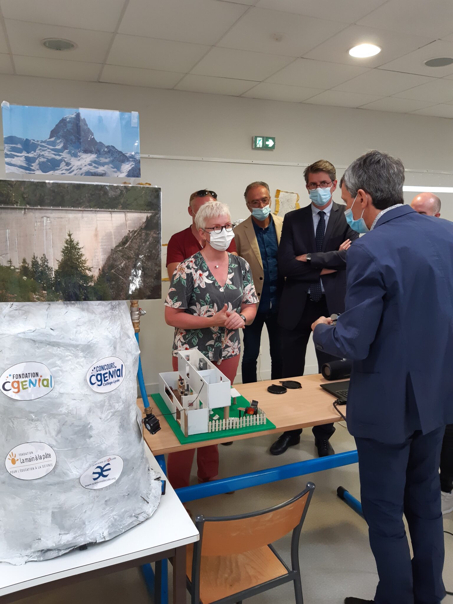 La SHEM aide les collégiens à découvrir les énergies renouvelables.